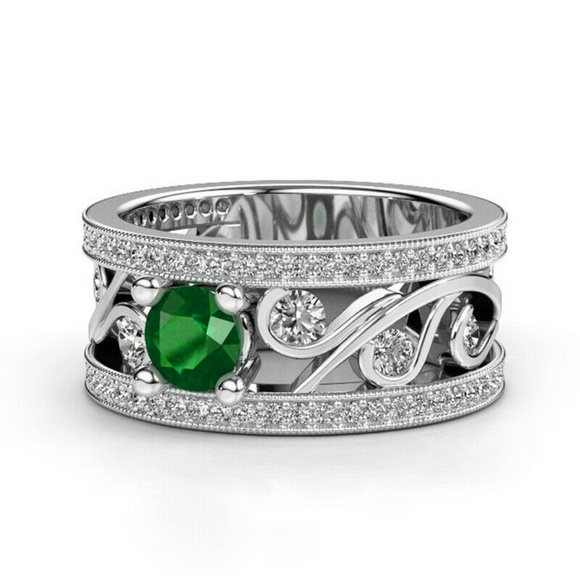 Gorgeous 925 Silver Round Cut Emerald Ring New - Picture 2 of 5